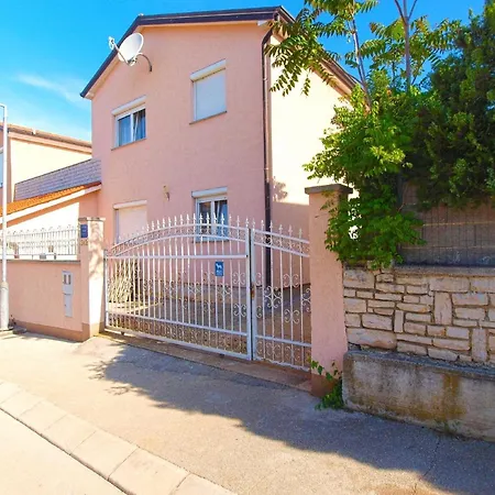 Apartment Fuer 5 Personen Ca 54 Qm In Peroj, Istrien Istrische Riviera *