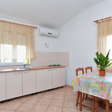 Apartment Fuer 5 Personen Ca 54 Qm In Peroj, Istrien Istrische Riviera